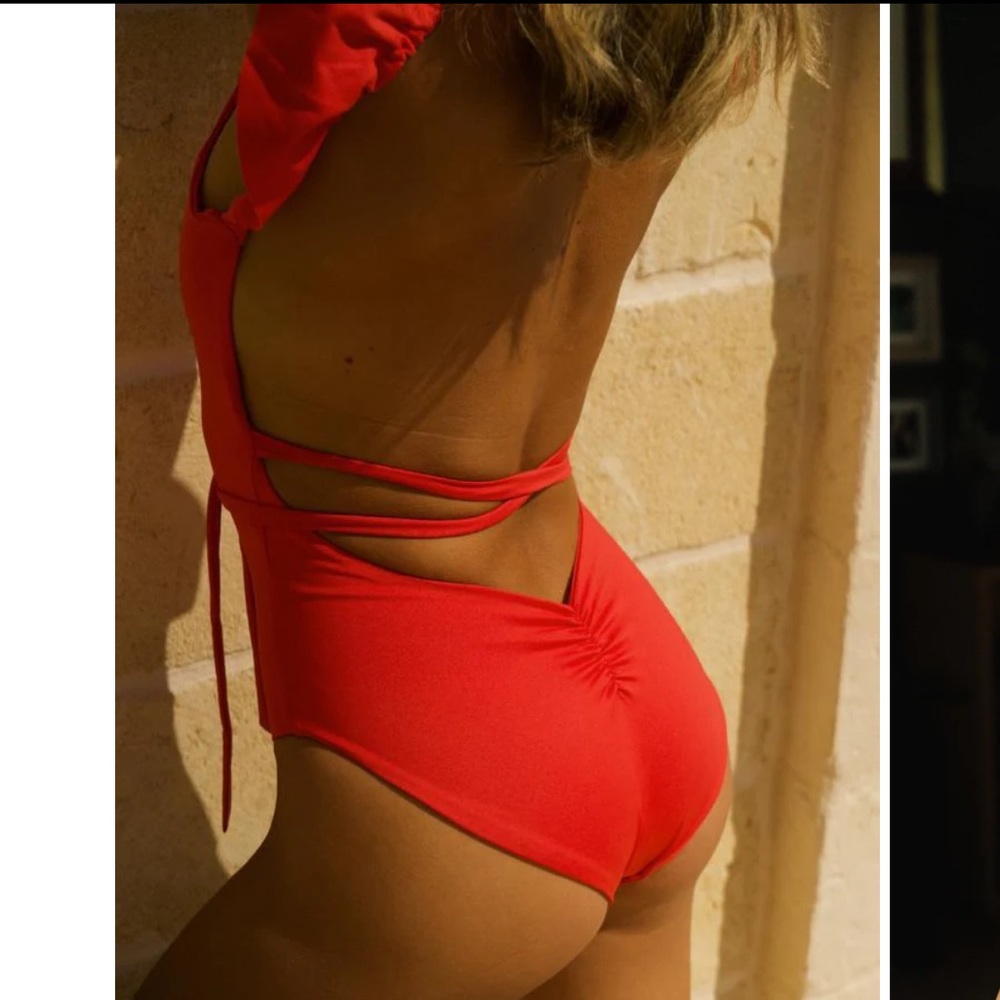 The Ruffle Shoulder One Piece - Fiesta Red